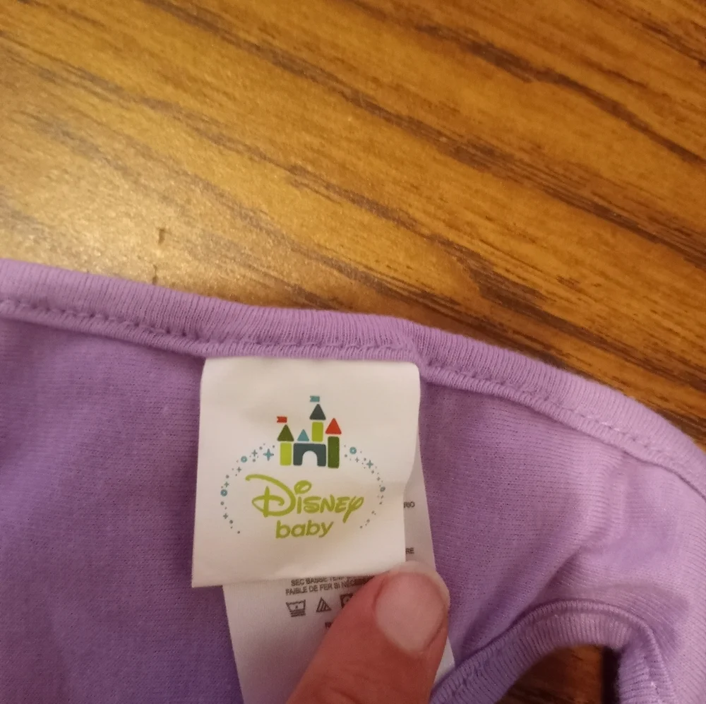 Adorable Ariel bib and socks set